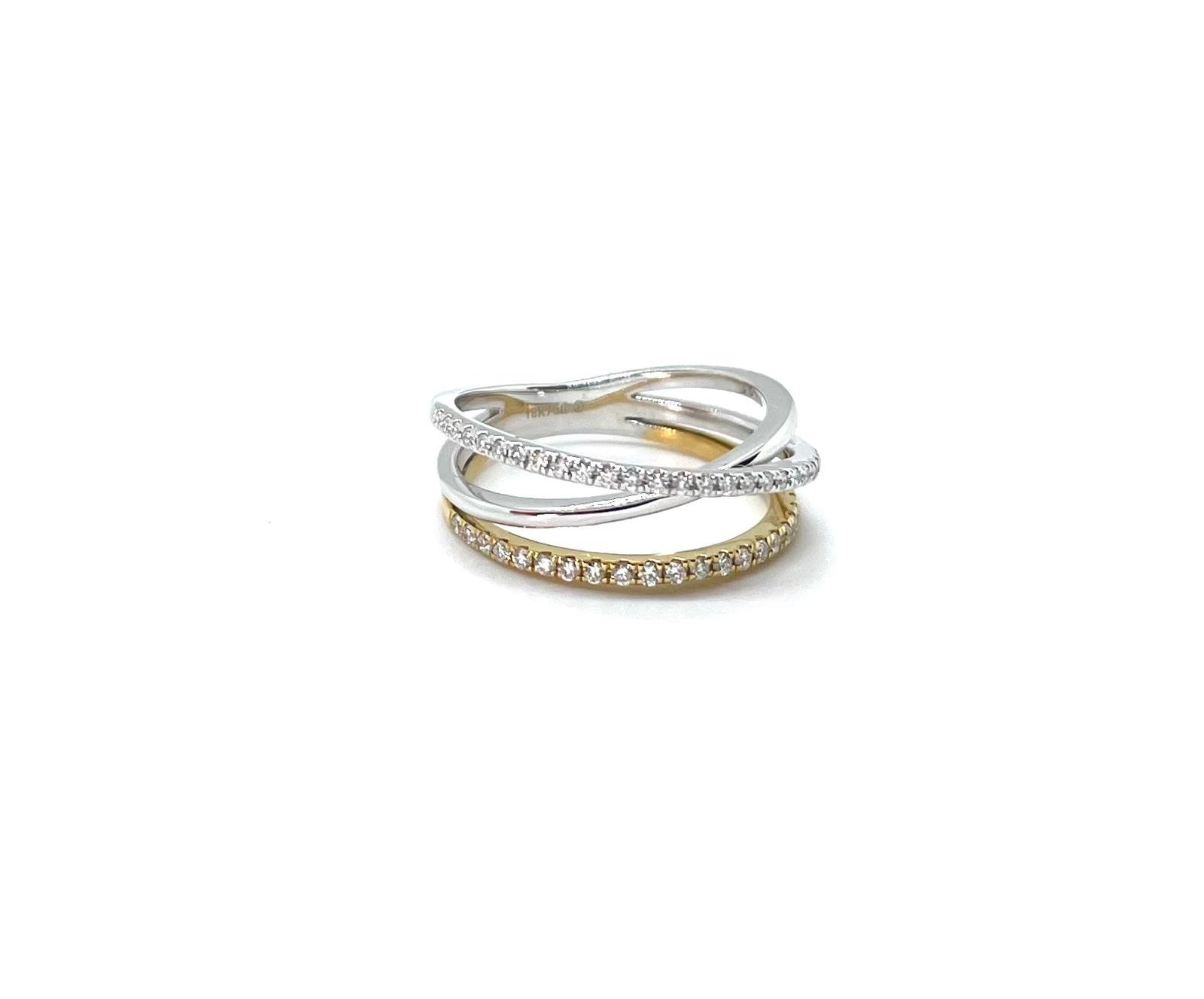 Anell or blanc-rosa diamants